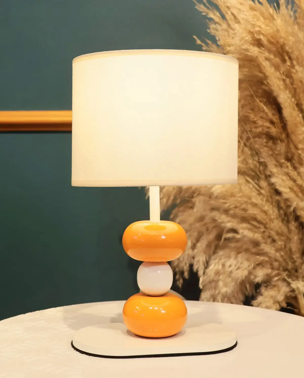 Turuncu Beyaz Metal Abajur