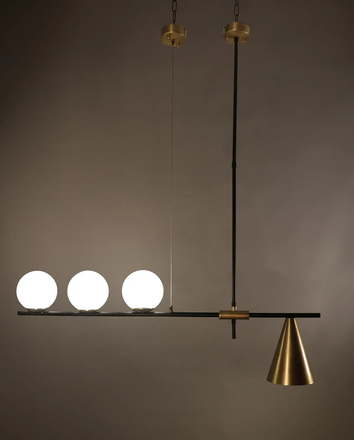 Modern Siyah Statik Boya Ve Eskitme Kaplamalı Metal Sarkıt