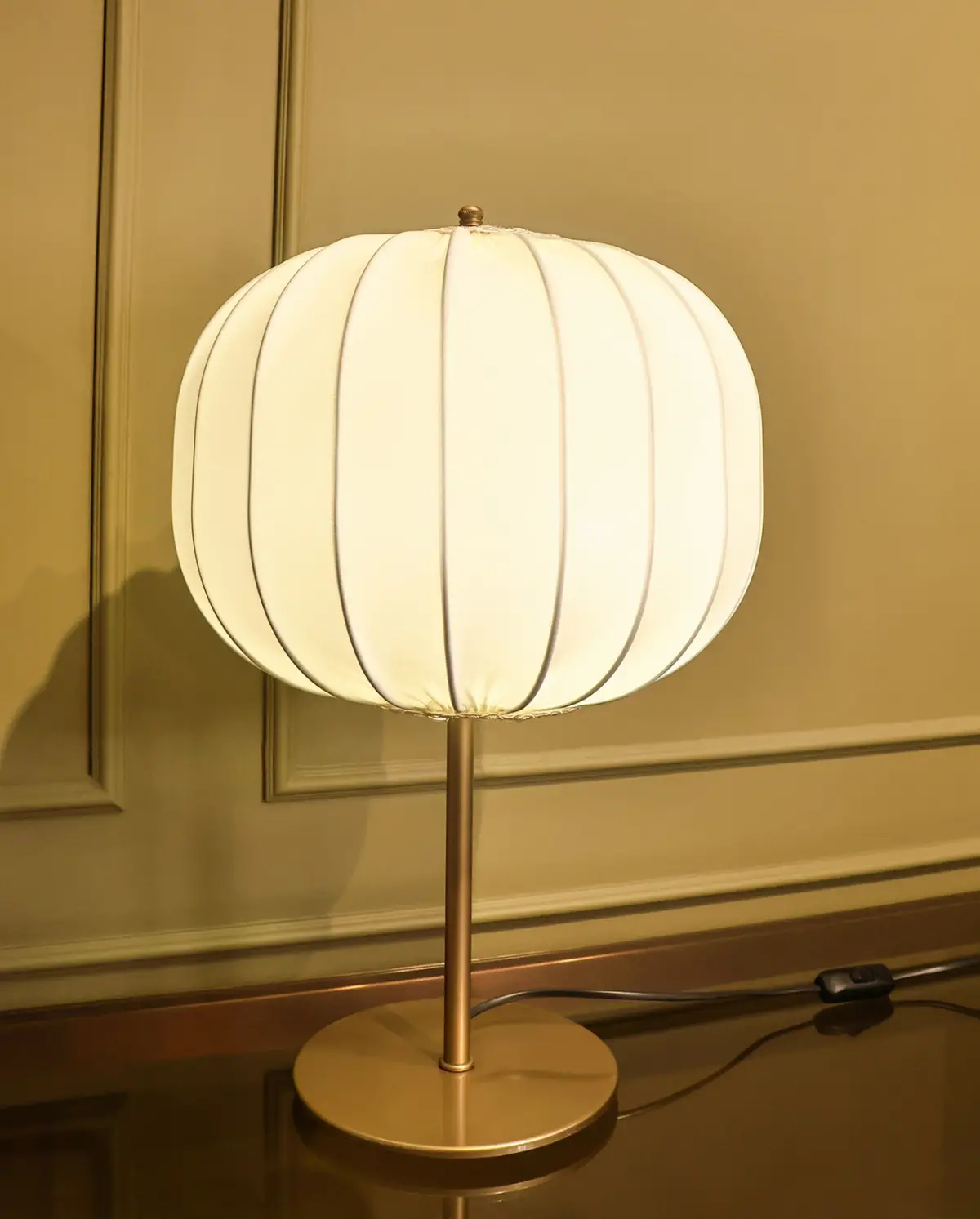 Metstar Özel El Yapımı Şapka (Başlık) Sarı Eskitme Metal Abajur