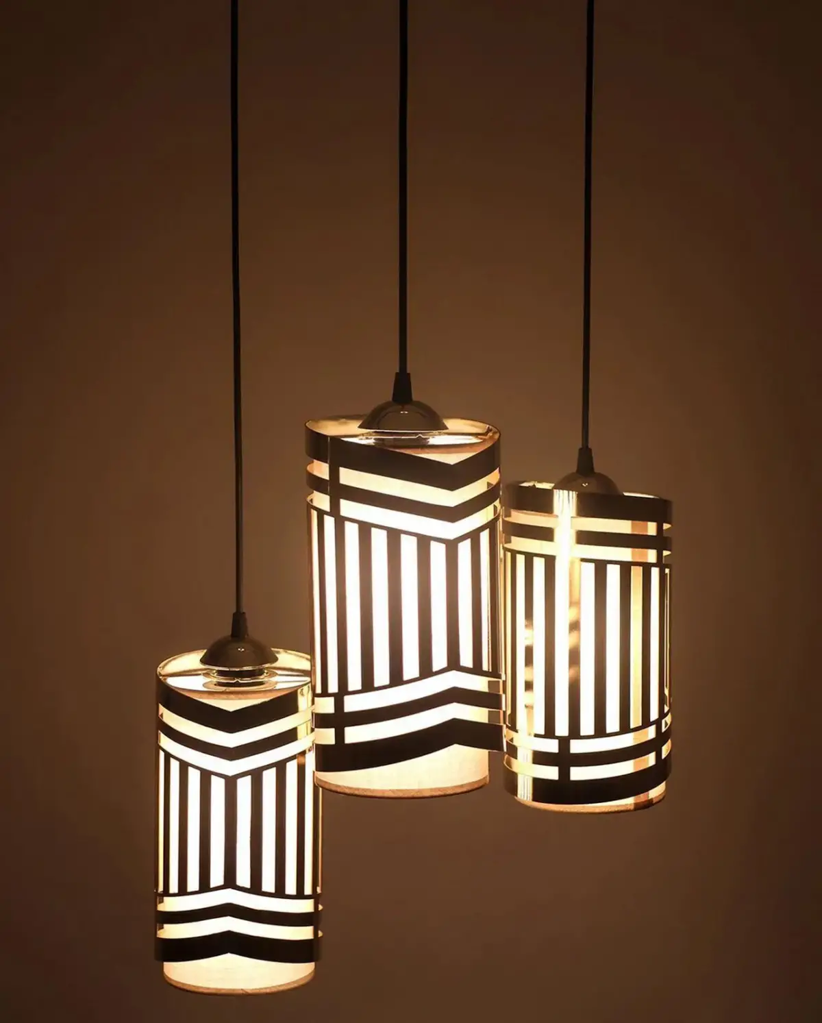 Modern Eskitme Gold Krem Şapkalı Metal Sarkıt