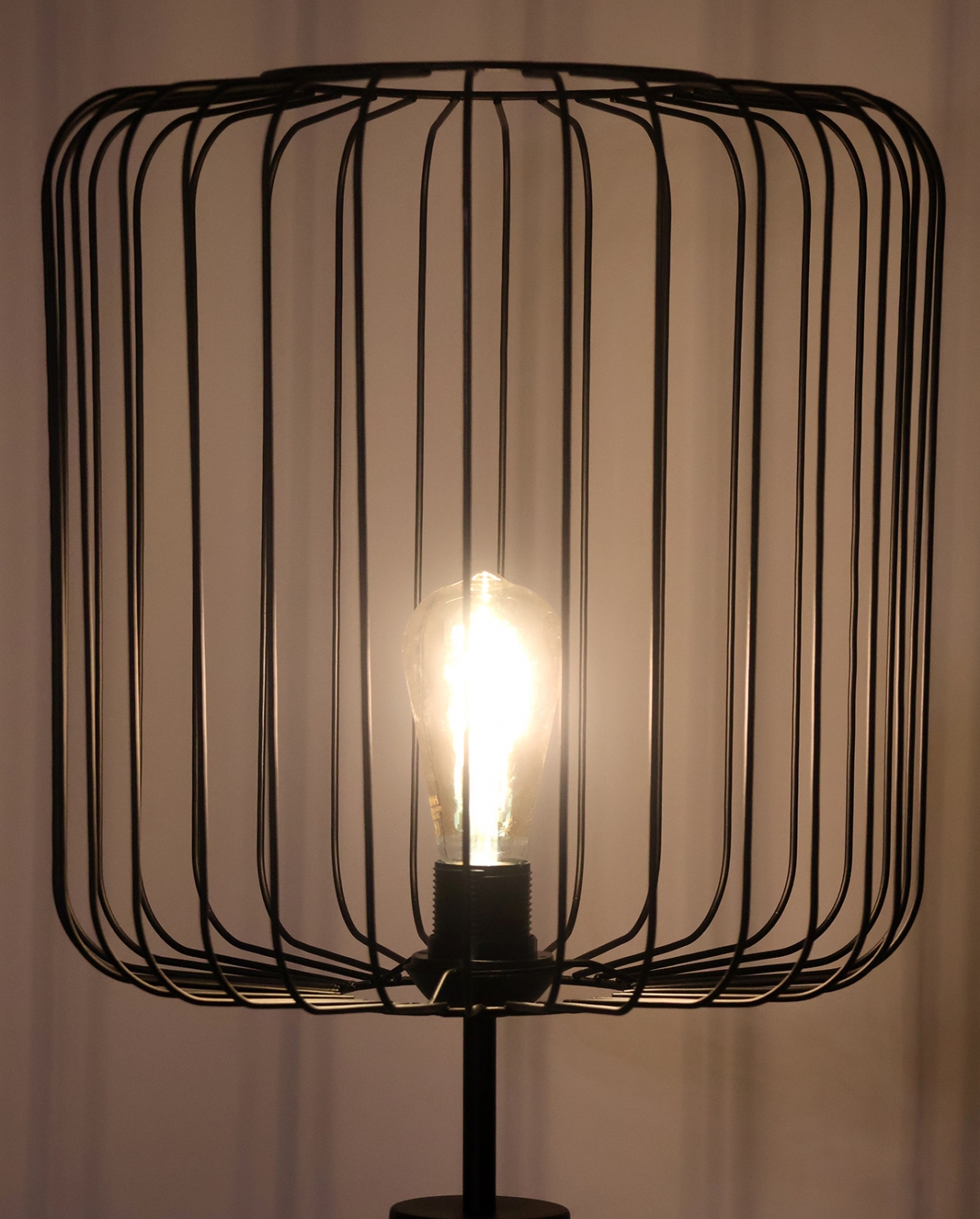 Raıdant Kafes Detaylı Sehpa Metal Lambader