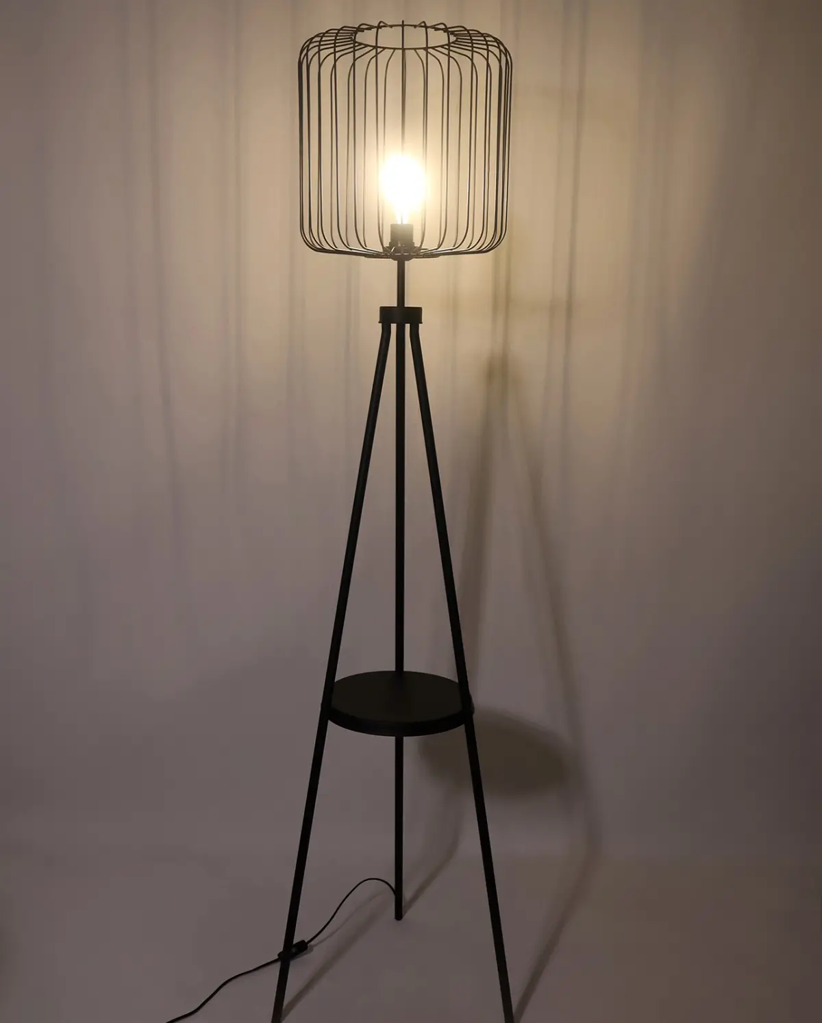 Raıdant Kafes Detaylı Sehpa Metal Lambader