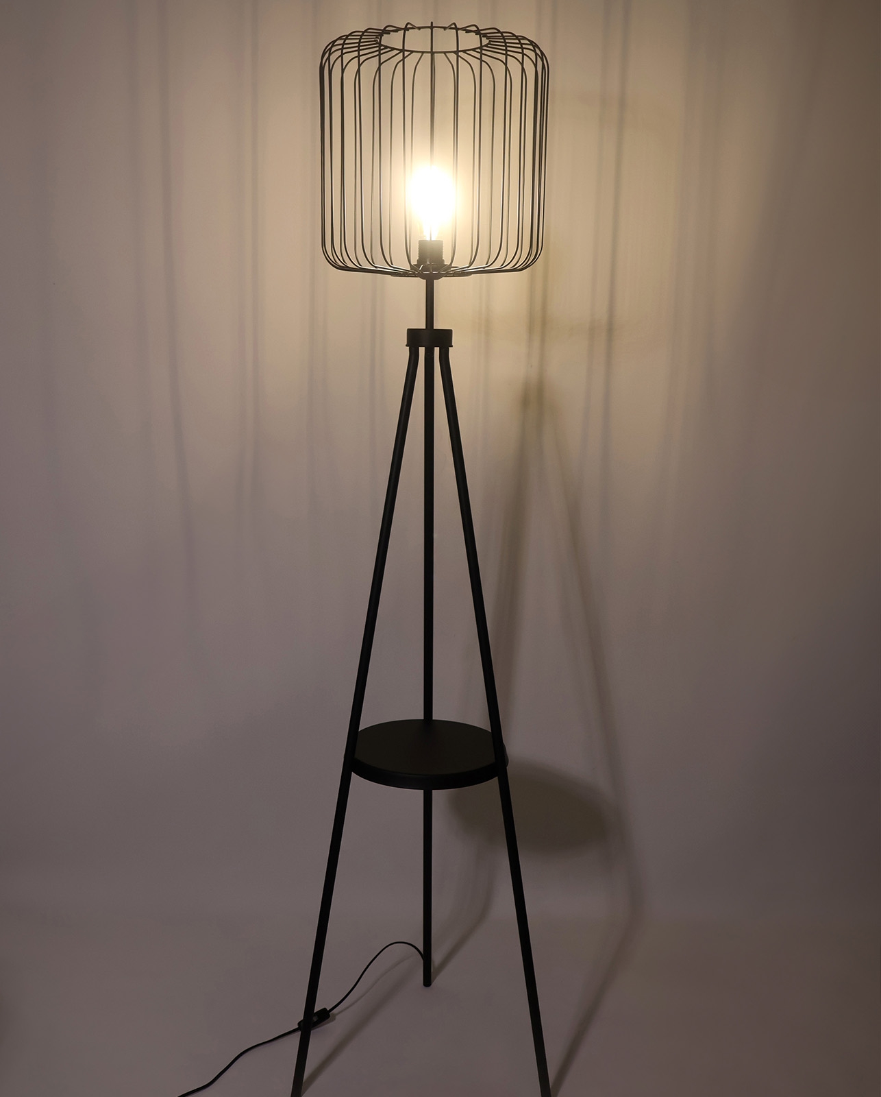 Raıdant Kafes Detaylı Sehpa Metal Lambader