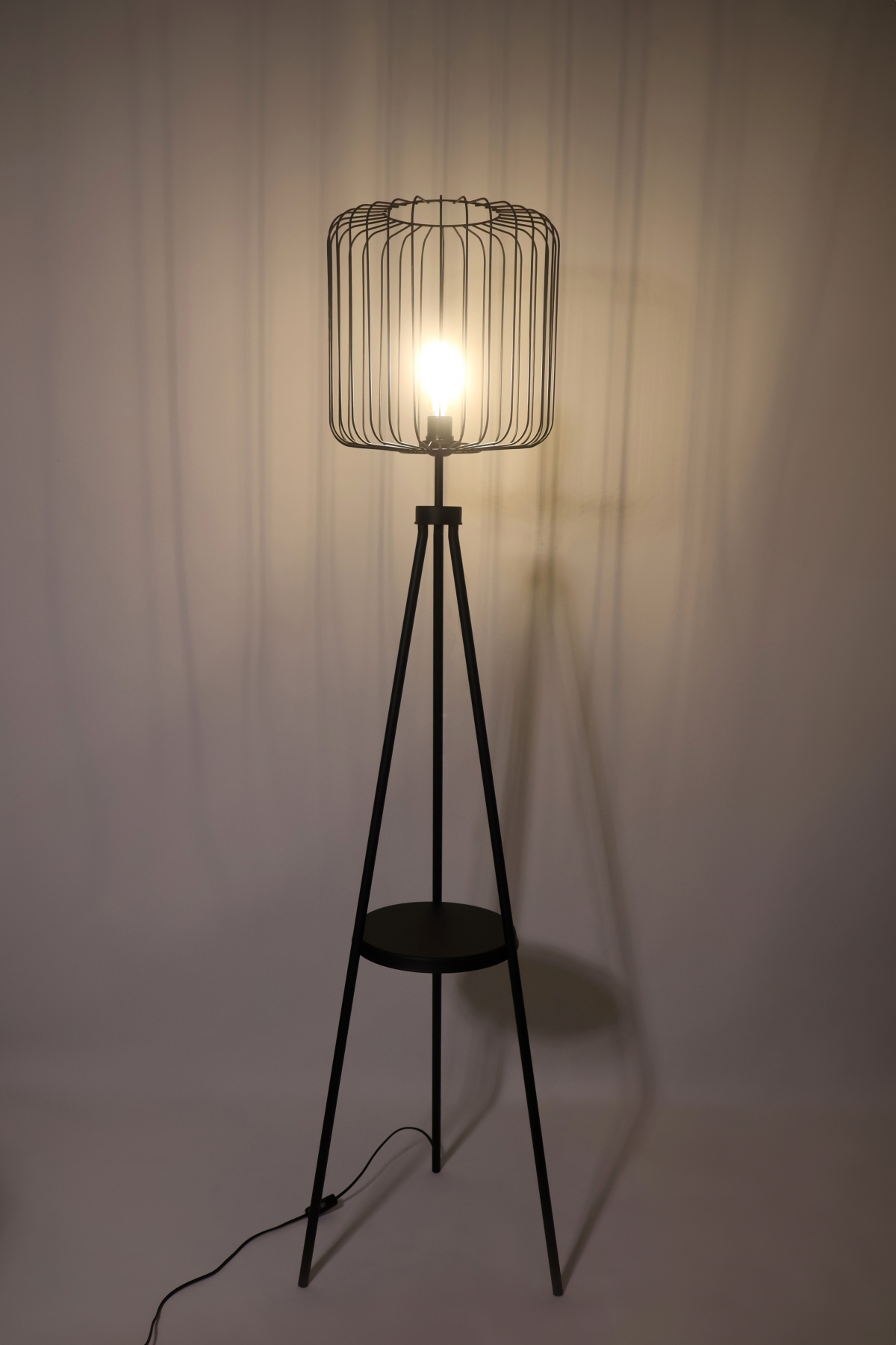 Raıdant Kafes Detaylı Sehpa Metal Lambader