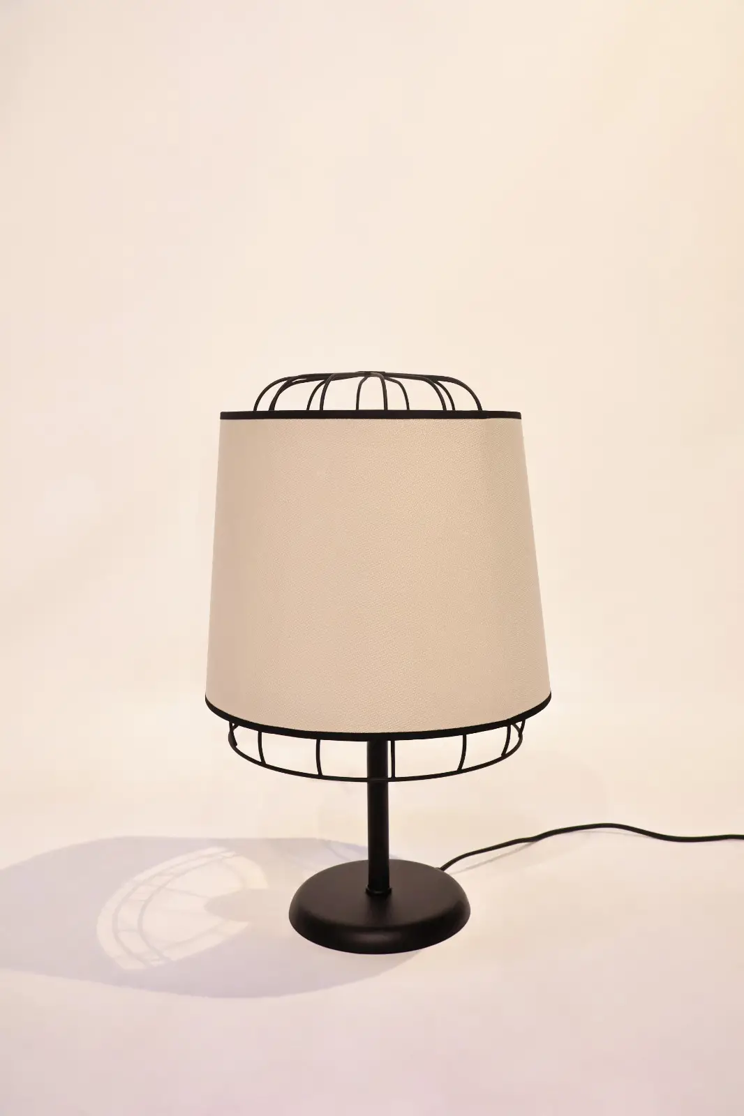 Arvent Kafes Detaylı Metal Abajur