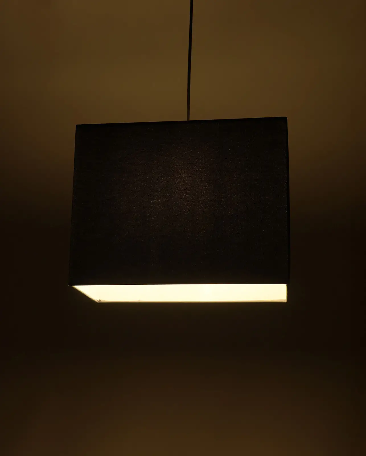 Lacivert Kumaş Tekli Sarkıt