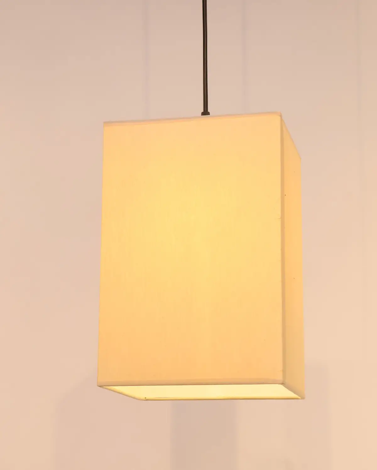 Krem Kumaş Tekli Sarkıt