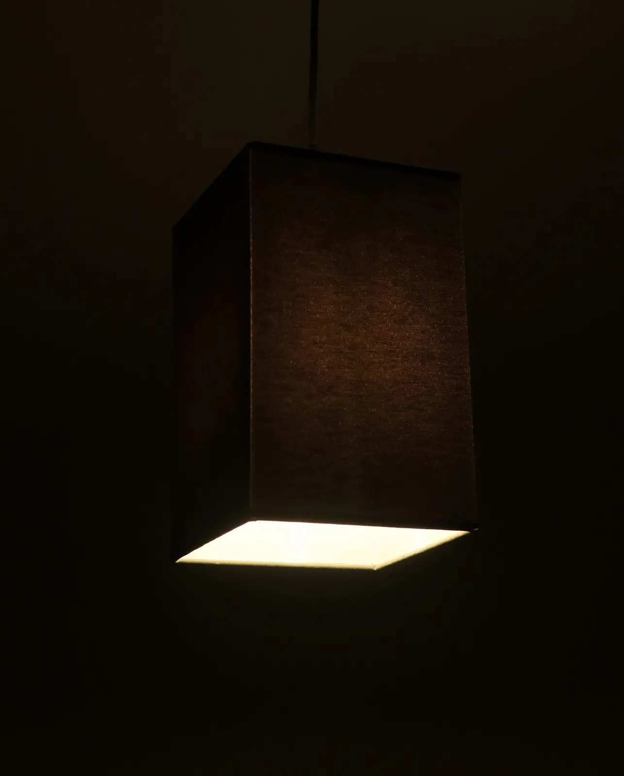 Gri Kumaş Tekli Sarkıt