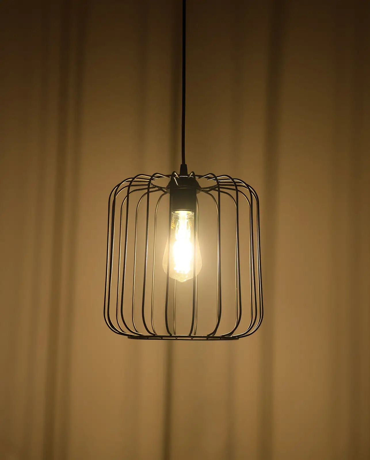 Kafes Metal Tekli Siyah Sarkıt