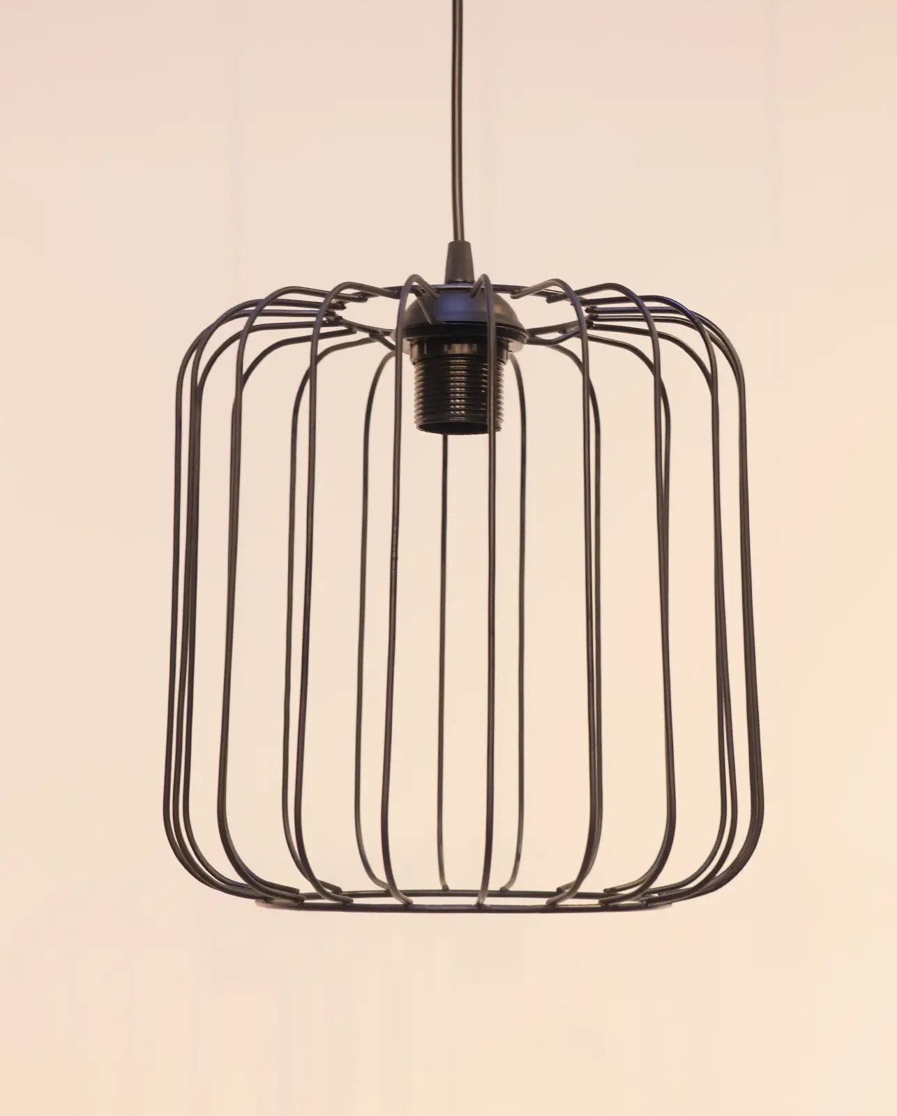 Kafes Metal Tekli Siyah Sarkıt