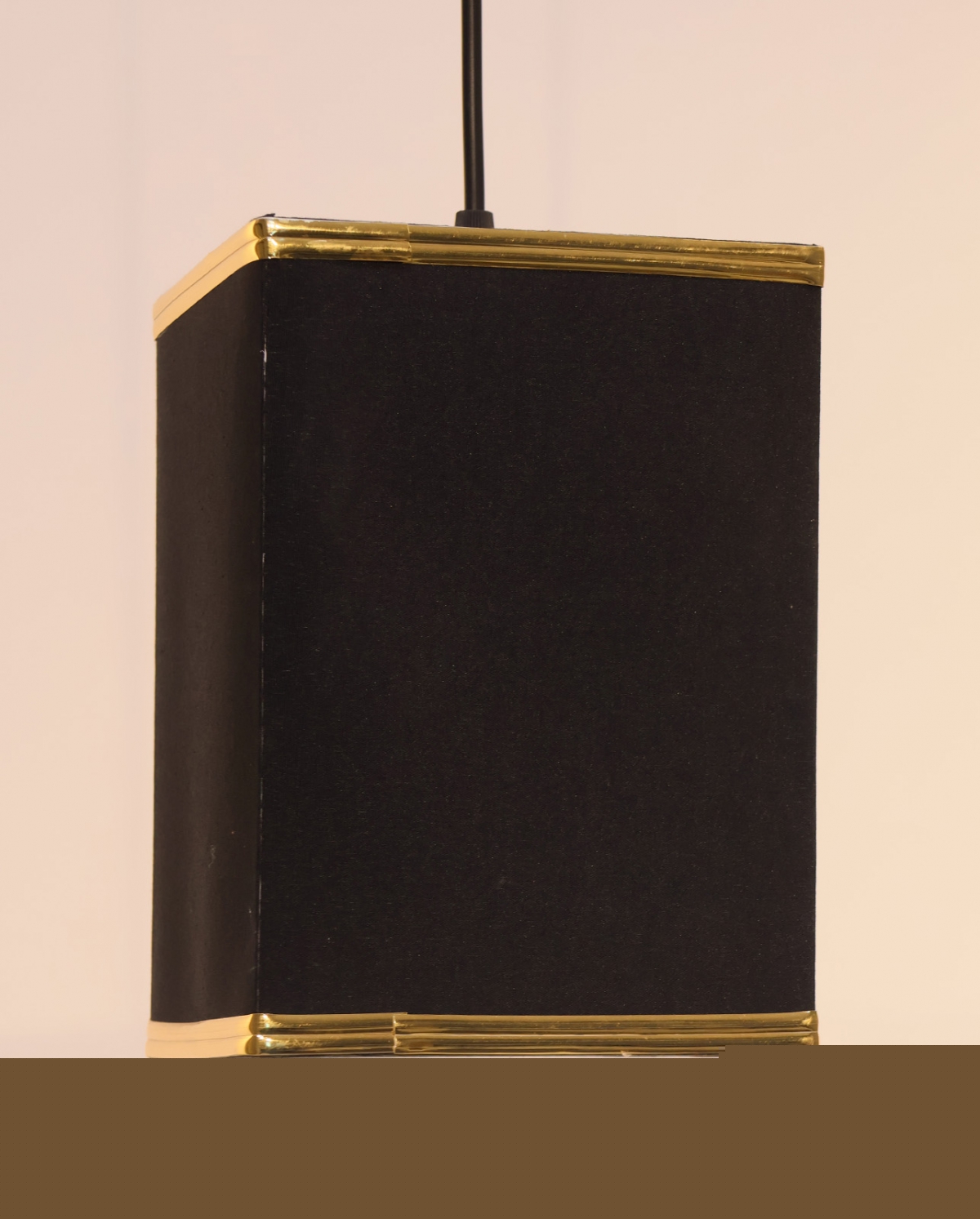 Siyah Kumaş Tekli Sarkıt