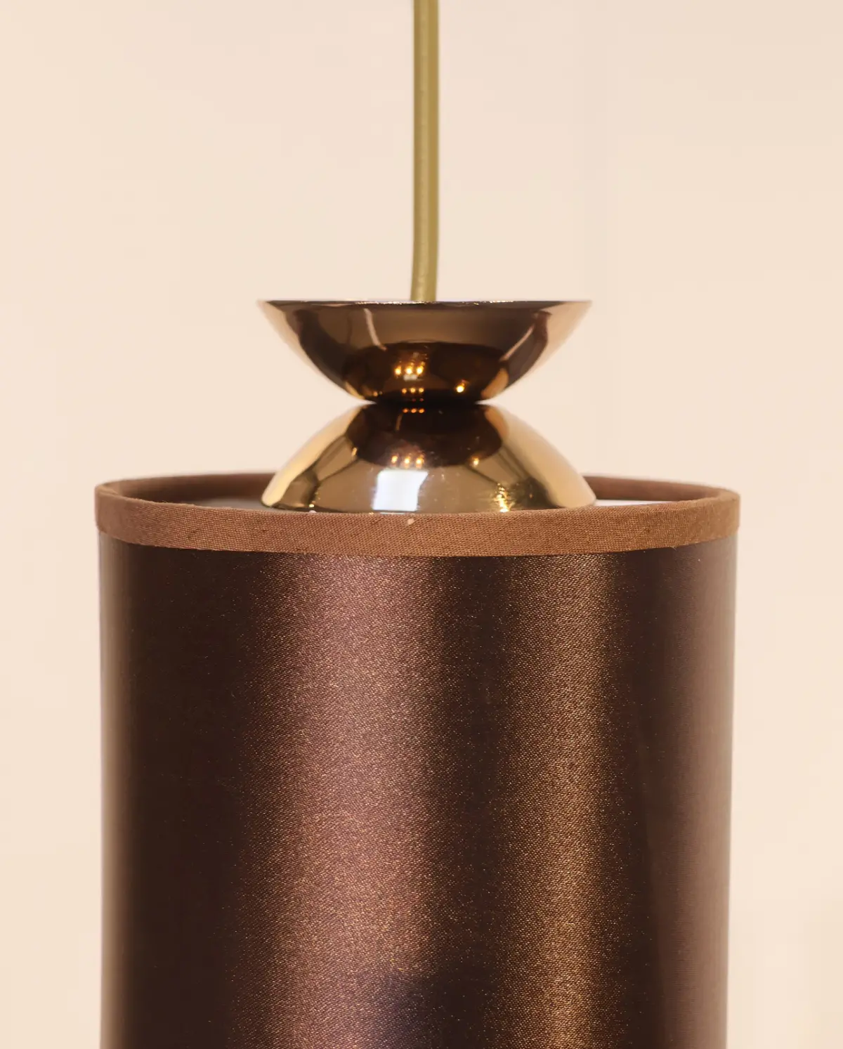 Kahverengi Kumaş Tekli Sarkıt