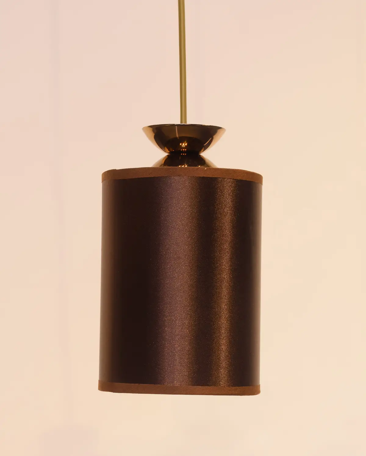 Kahverengi Kumaş Tekli Sarkıt