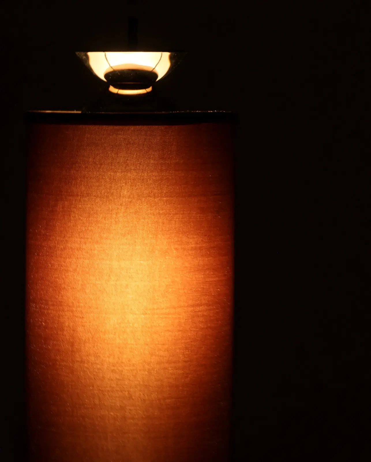 Kahverengi Kumaş Tekli Sarkıt