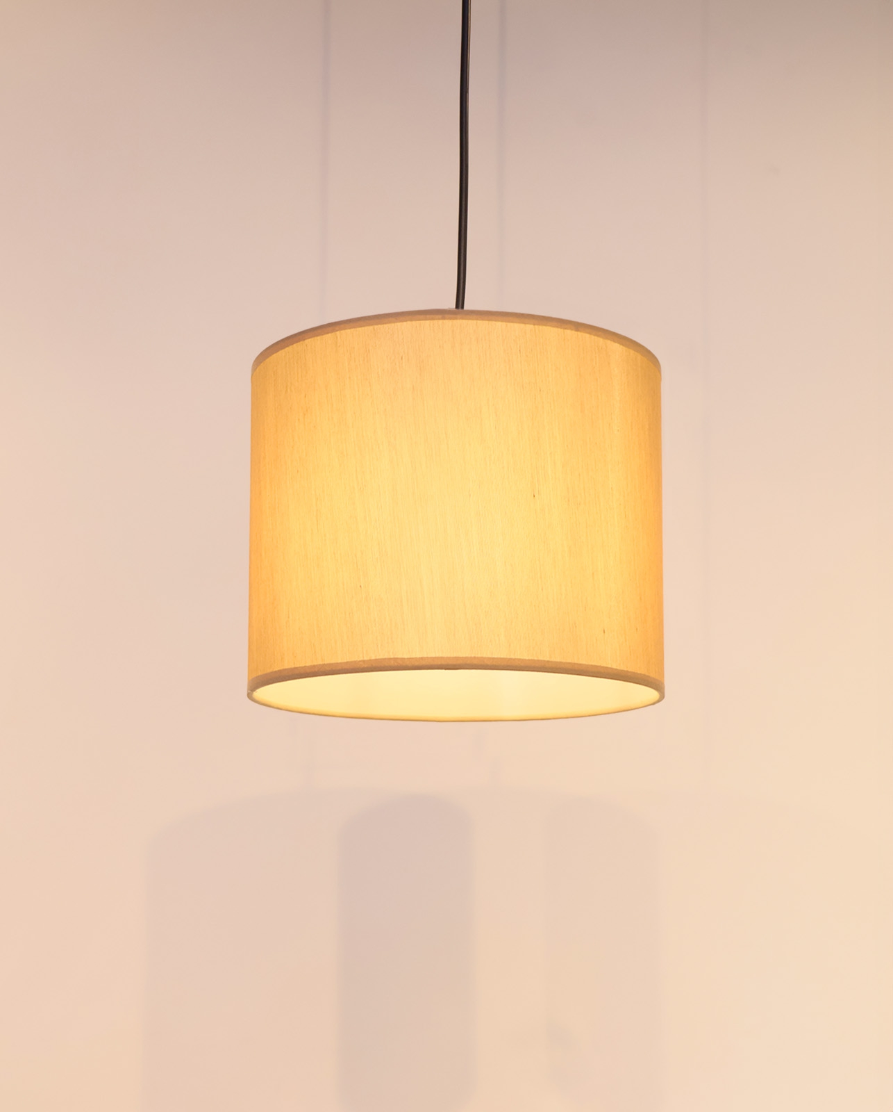 Kahverengi Kumaş Tekli Sarkıt